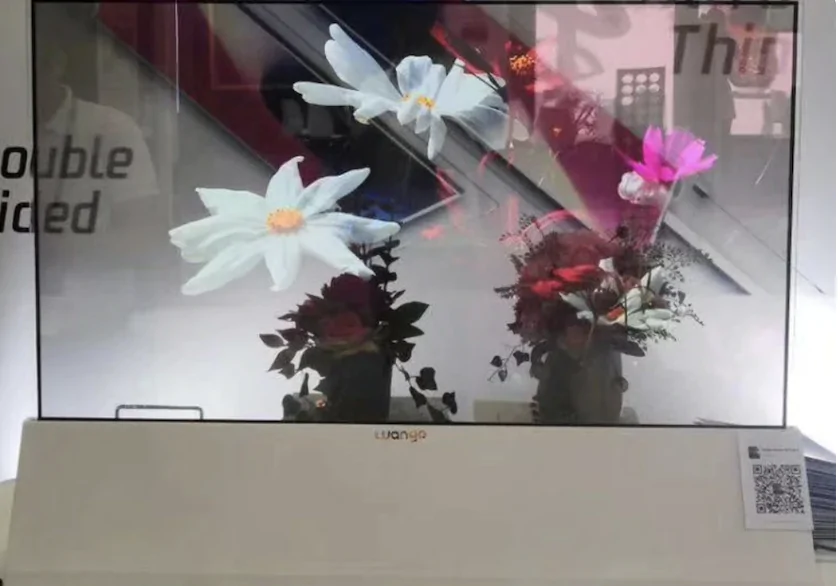 55-дюймовый OLED-прозрачный дисплей для создания инновационных цифровых витрин — фото 3